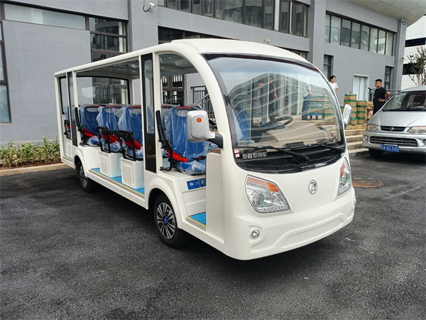 开启逐梦之旅的观光车：科技赋能 时代助力